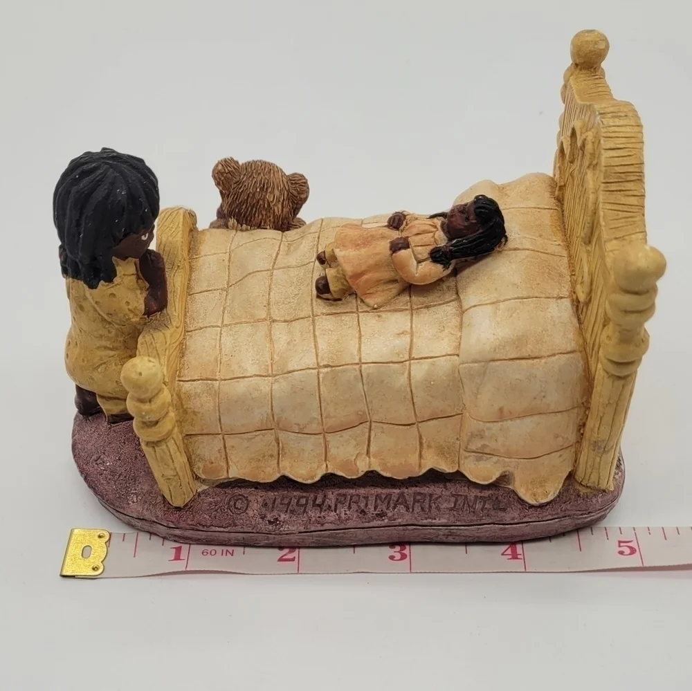 Praying Little Girl Figurine​​​